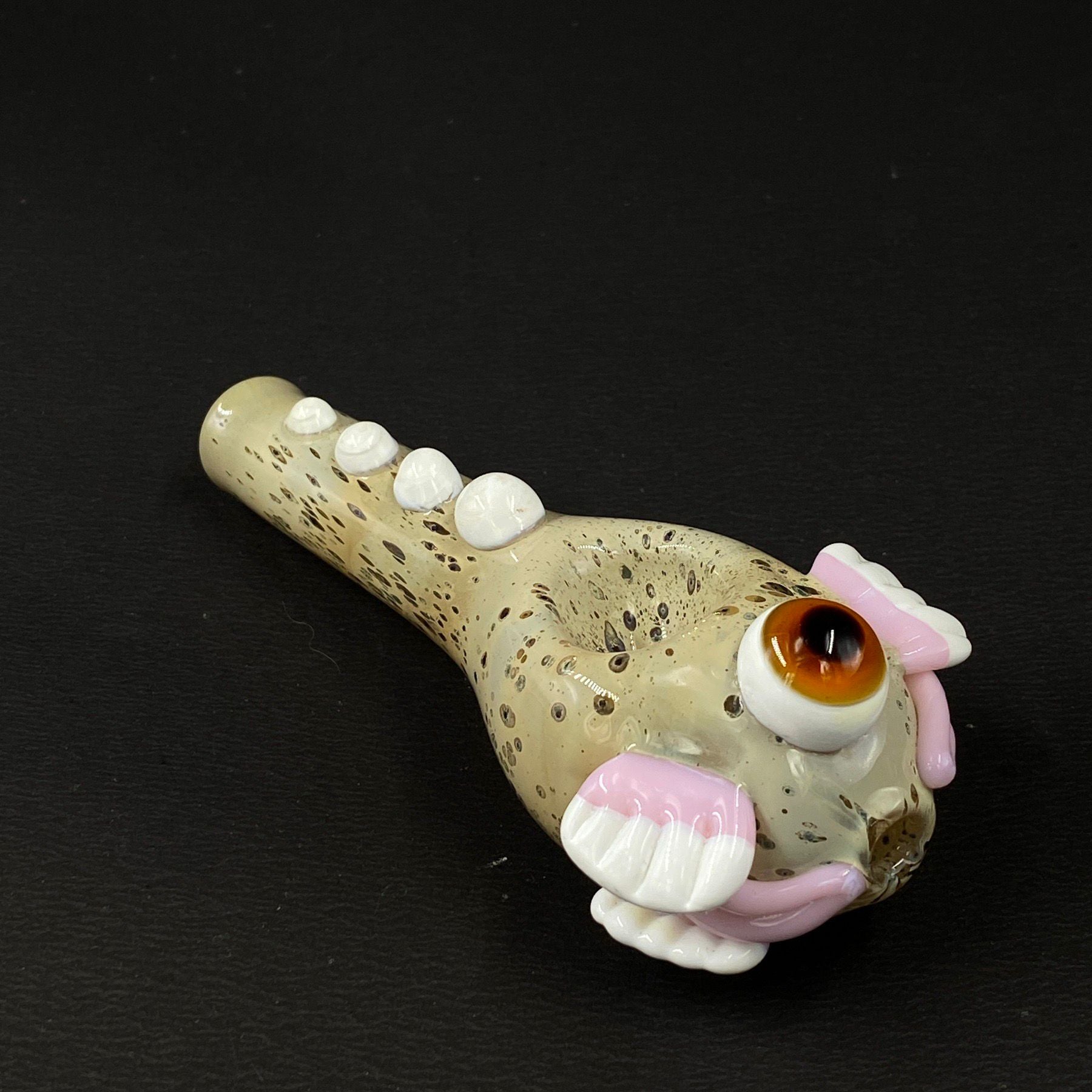 Fins and Eye Hand Pipe